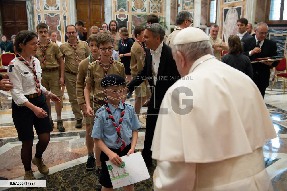 Pope Francis Meets Scouts Unitaires de France - Vativan