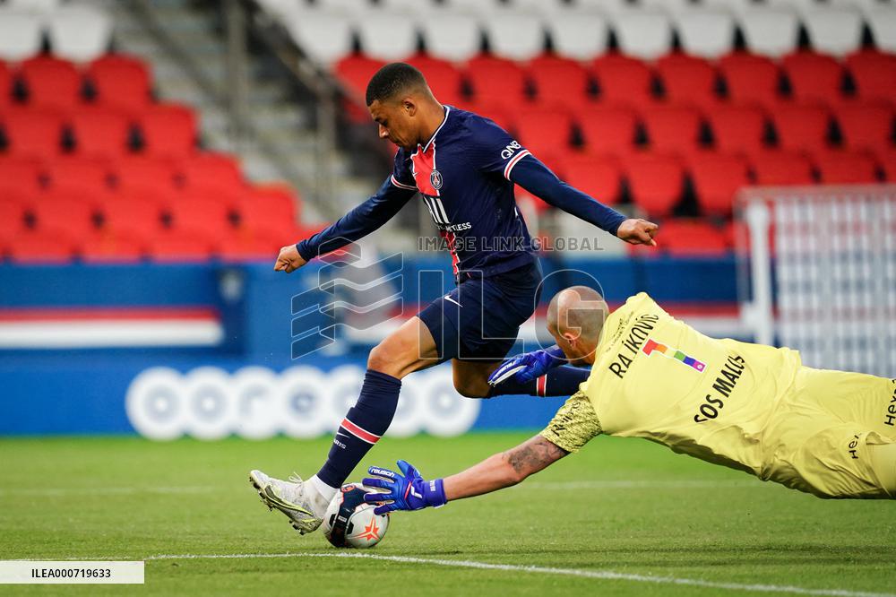 Ligue 1 - PSG v Reims