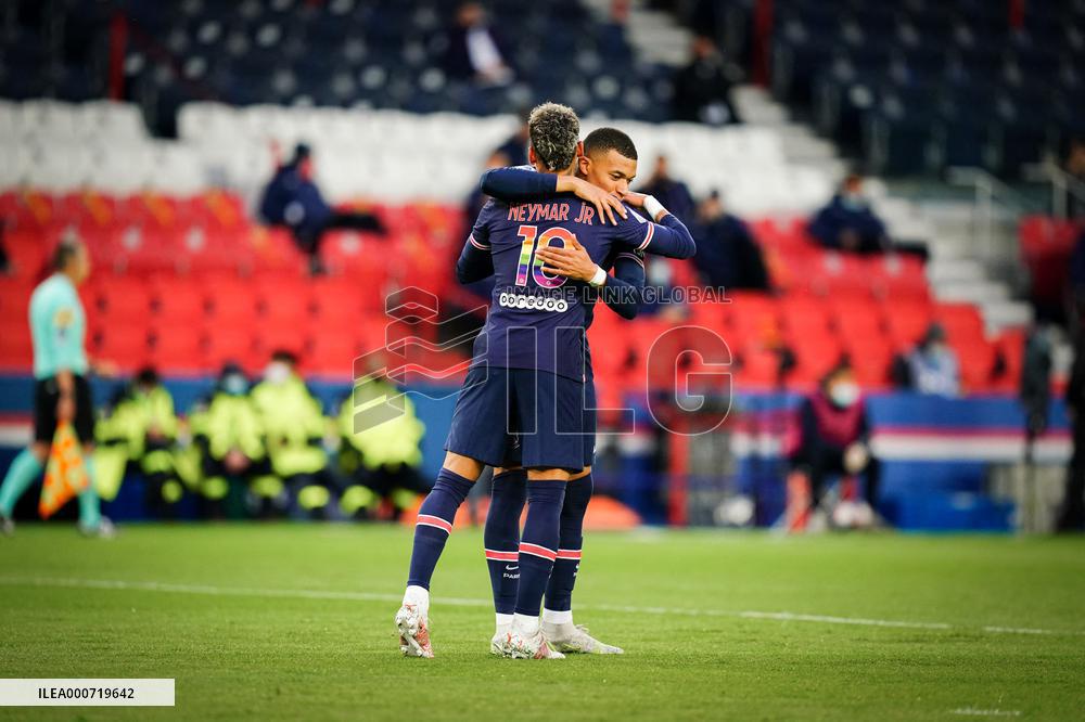 Ligue 1 - PSG v Reims