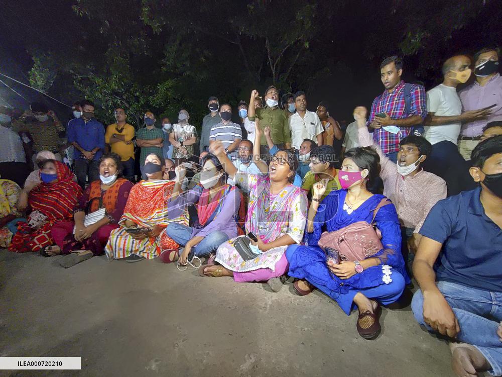 Journalists Stage Protest - Dhaka
