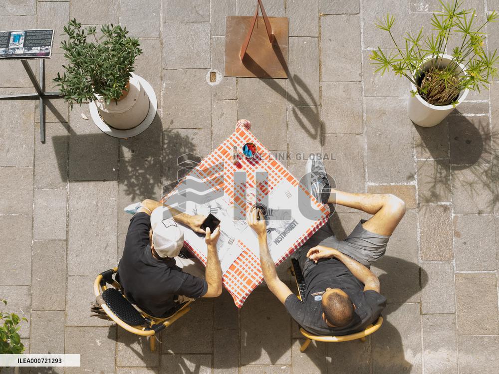 Outdoor Bars And Restaurants Reopen - Antibes