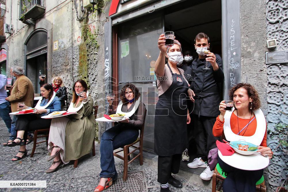 Restaurateurs Protest - Naples