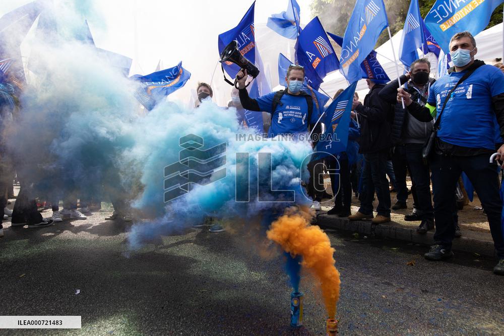 Police Rally In Front Of The National Assembly - Paris