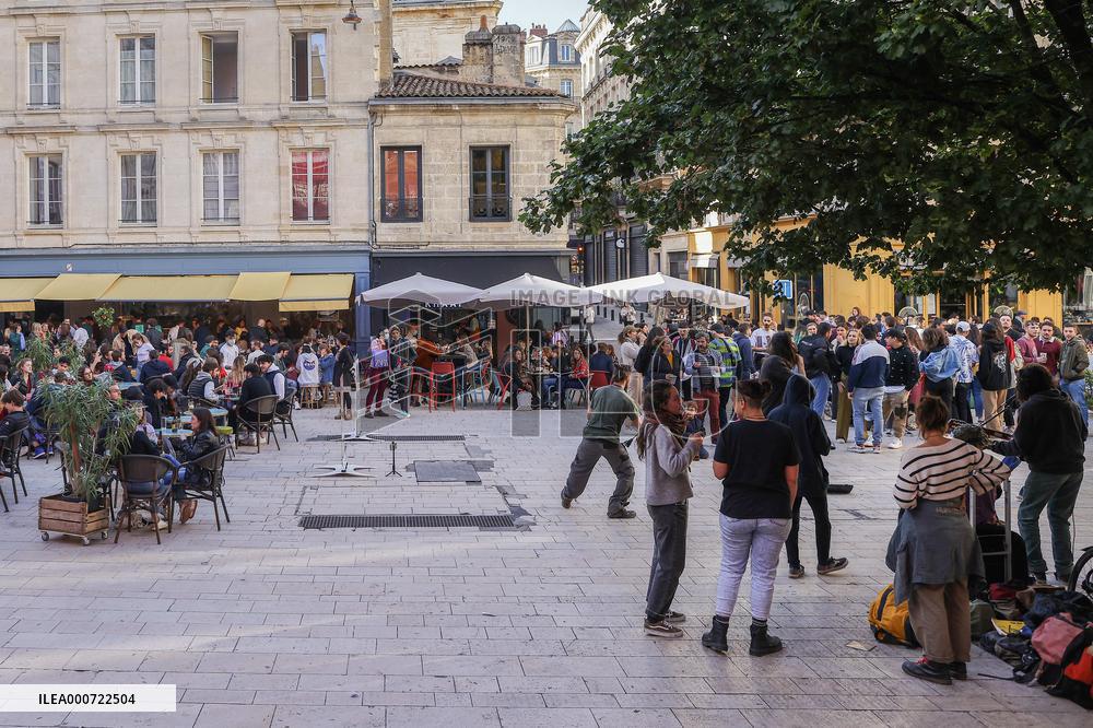 Outdoor Bars And Restaurants Reopen - Bordeaux