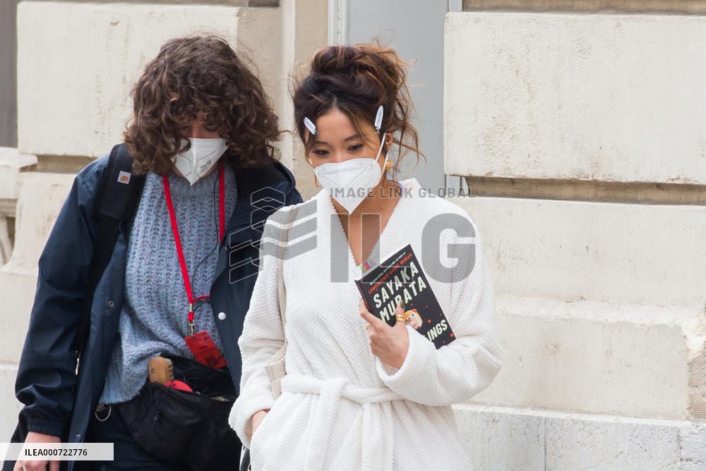 'Emily in Paris' Season 2 Film Set In Paris NB