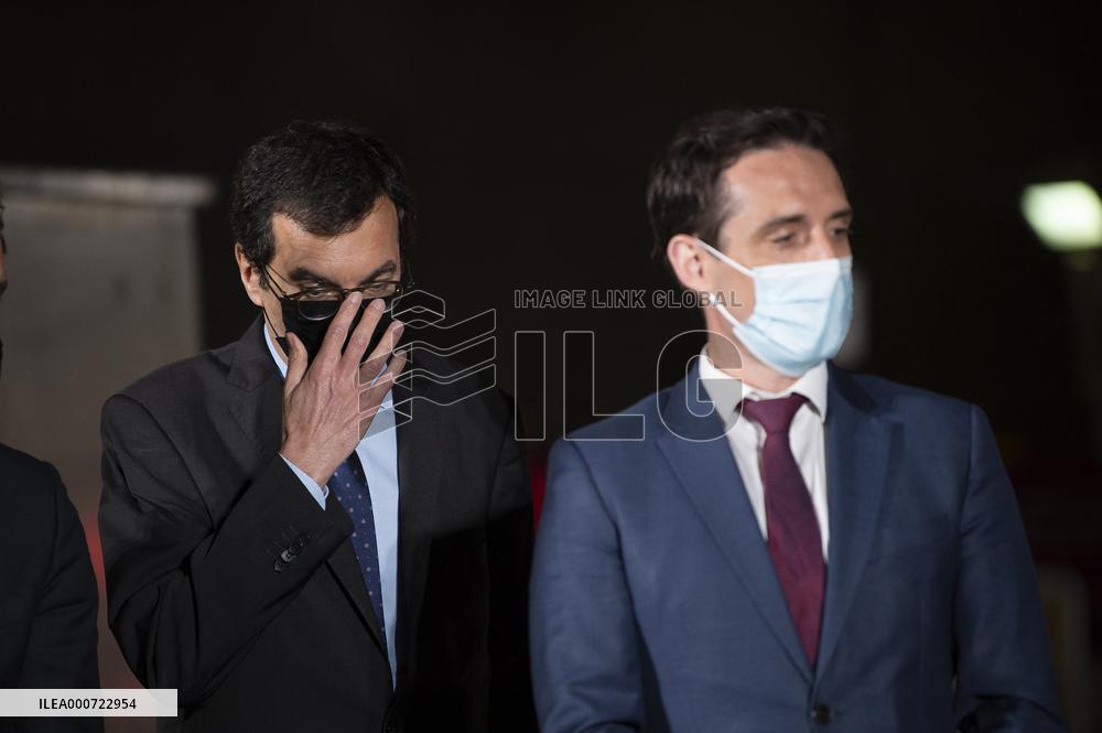 PM Castex Inaugurates A Night Train - Paris