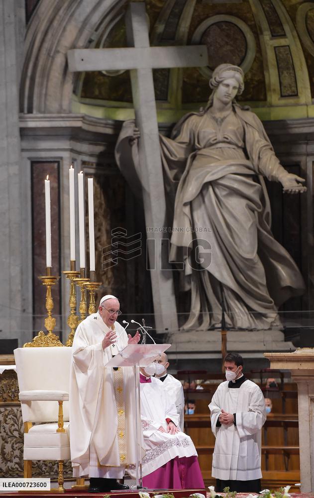 Pope Francis ordains 9 new priests - Vatican