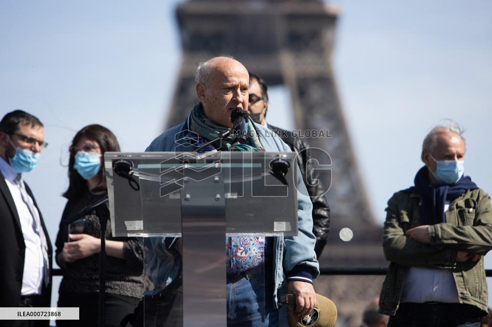 Personalities during the Sarah Halimi gathering - Paris