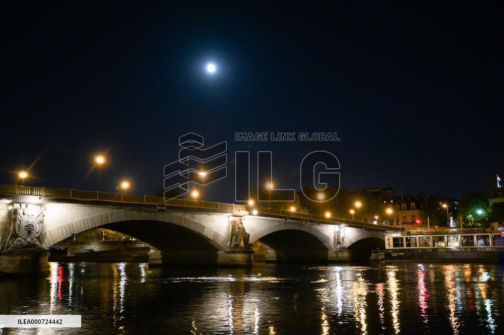 Super Moon - Paris