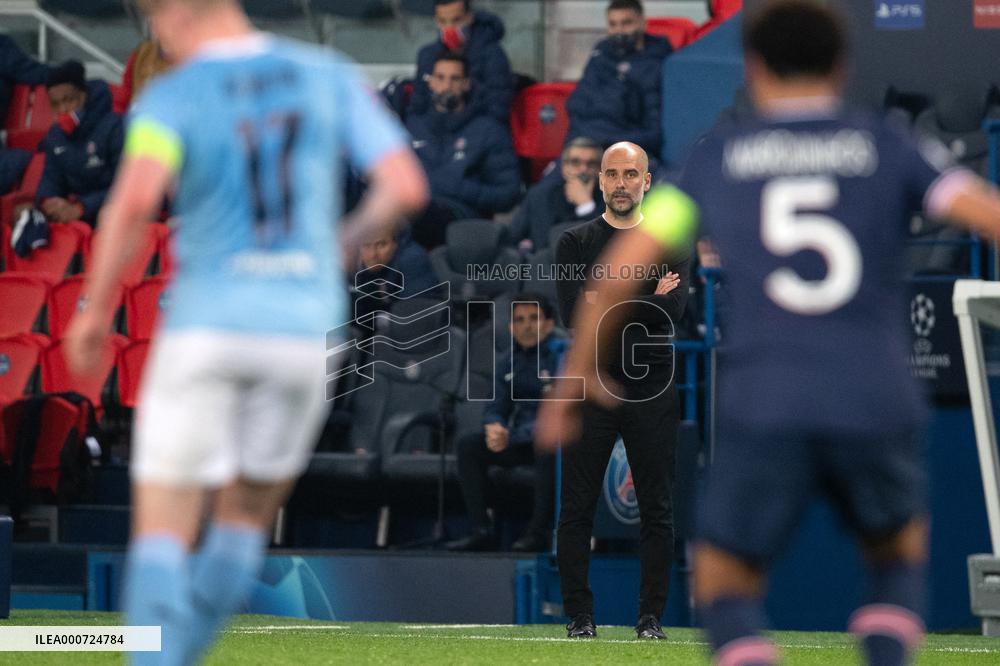 Paris Saint-Germain v Manchester City - UEFA Champions League Semi Final: Leg One.
