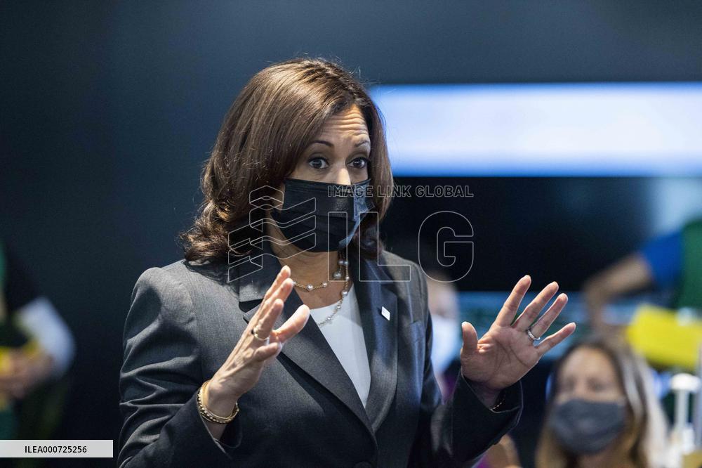 VP Harris visits vaccination site in Baltimore
