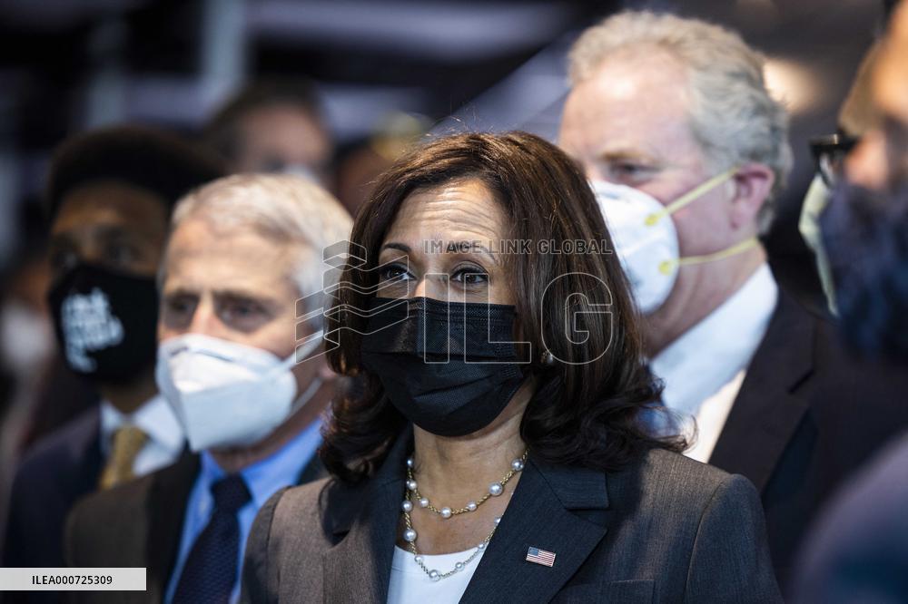 VP Harris visits vaccination site in Baltimore