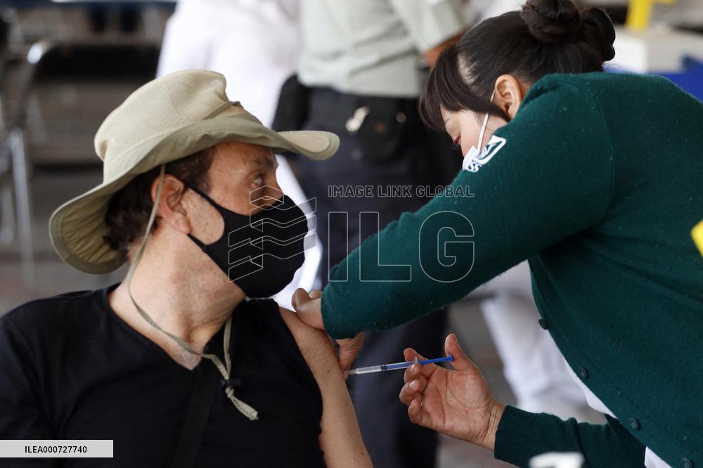 Begins Mass Vaccination Of Sputnik V To Persons Of 50-59 Years Old - Mexico