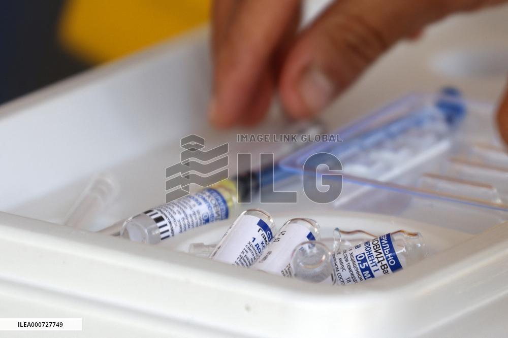 Begins Mass Vaccination Of Sputnik V To Persons Of 50-59 Years Old - Mexico