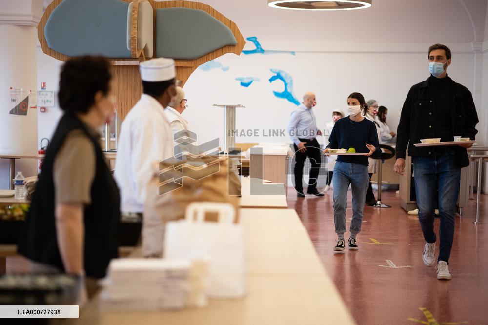 CROUS Restaurant For Students - Paris