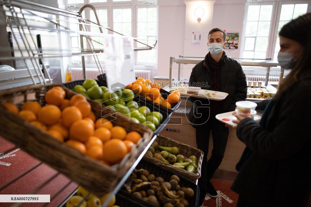 CROUS Restaurant For Students - Paris