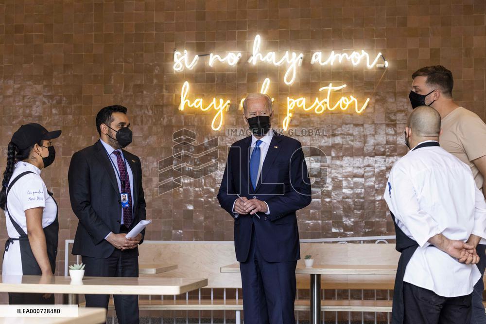 Biden visits restaurant in Washington, DC