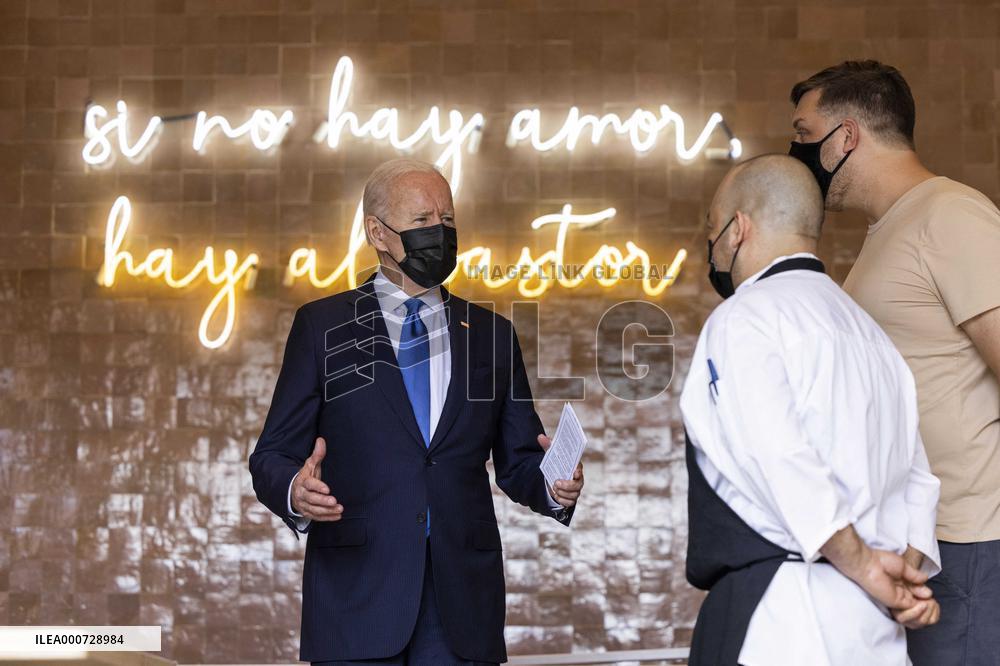 Biden visits restaurant in Washington, DC