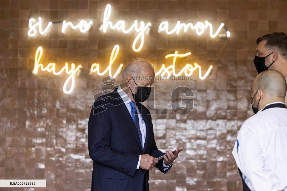 Biden visits restaurant in Washington, DC