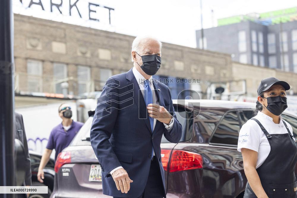 Biden visits restaurant in Washington, DC