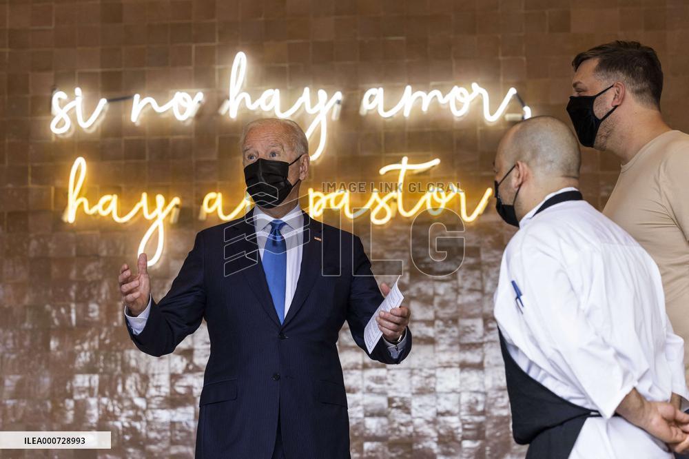 Biden visits restaurant in Washington, DC