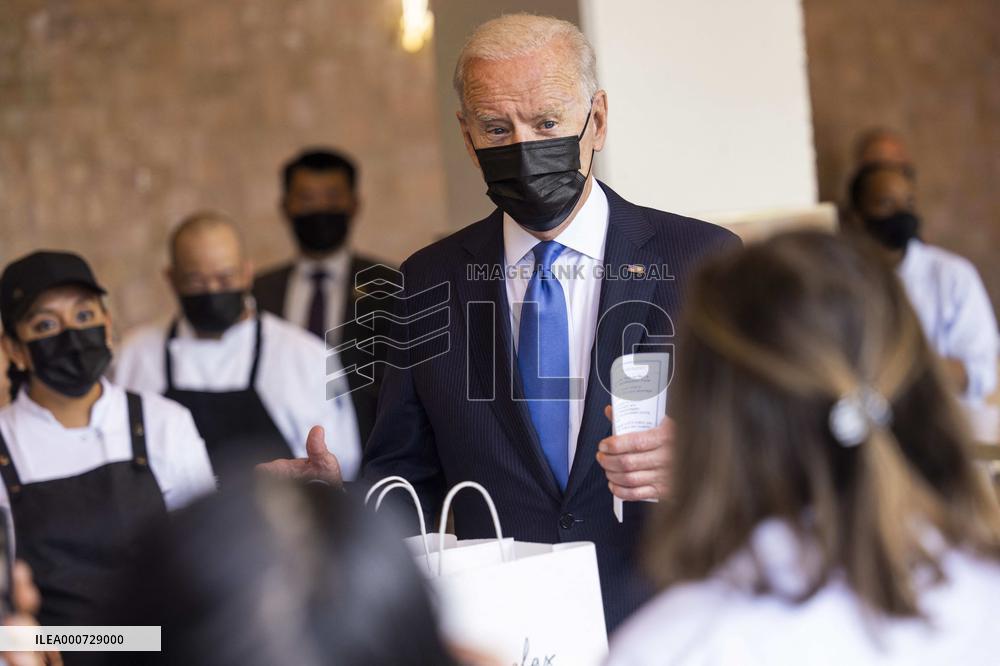 Biden visits restaurant in Washington, DC