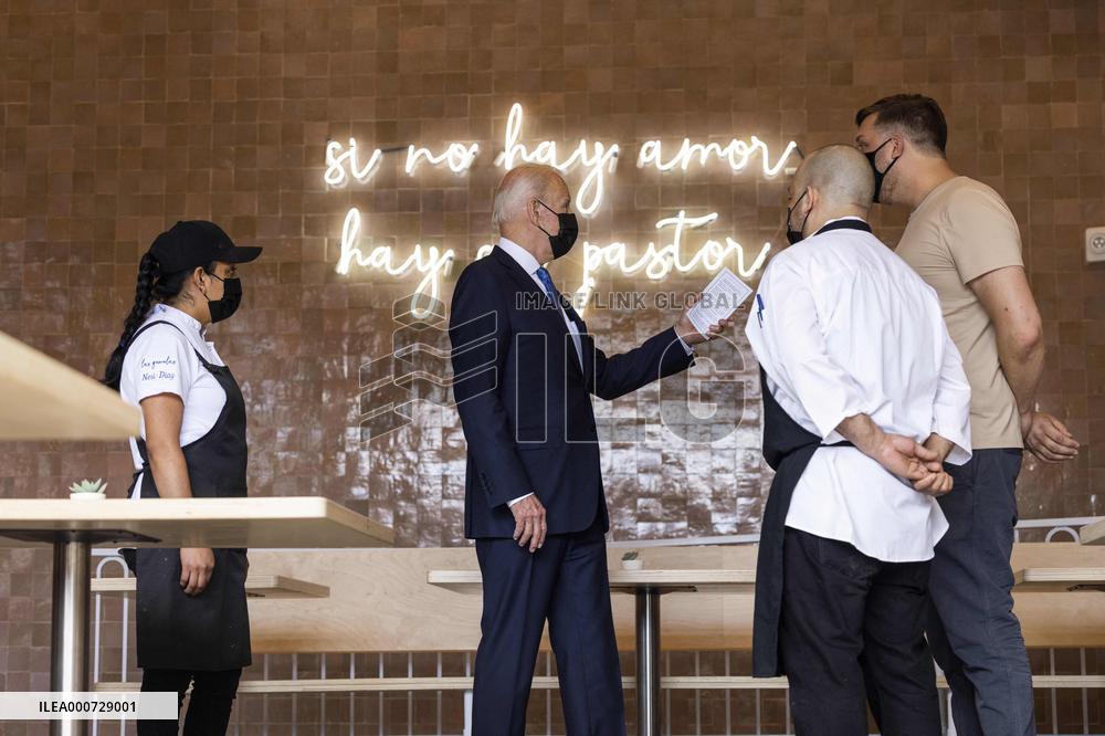 Biden visits restaurant in Washington, DC