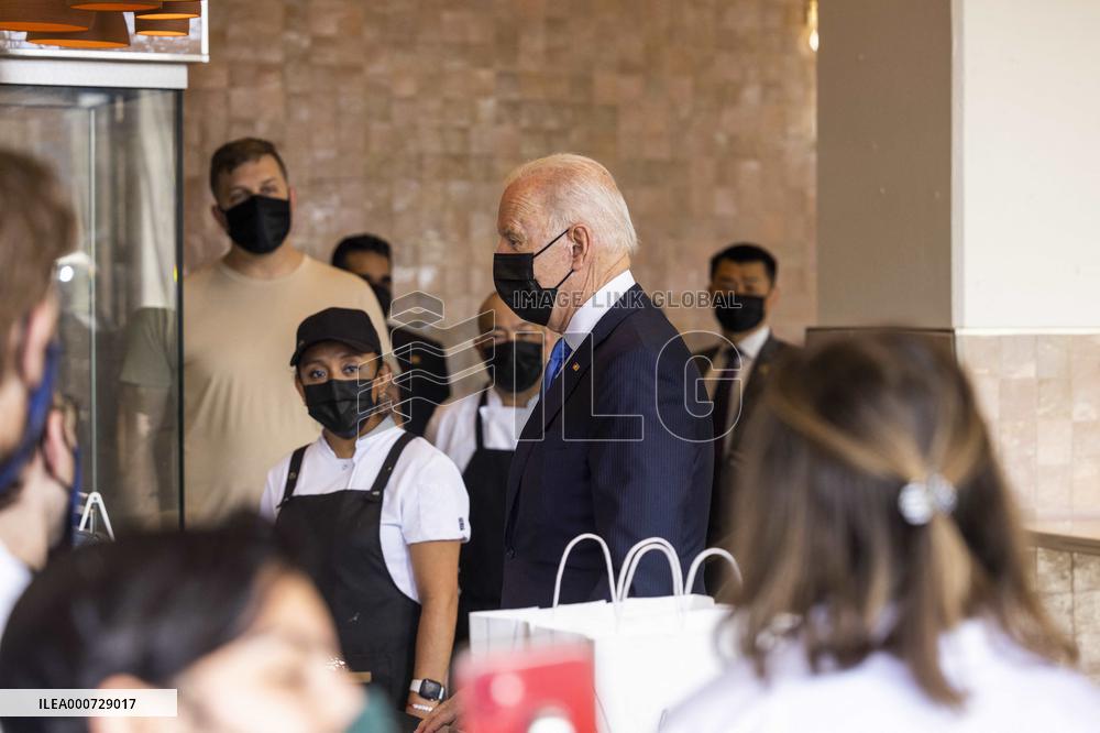 Biden visits restaurant in Washington, DC