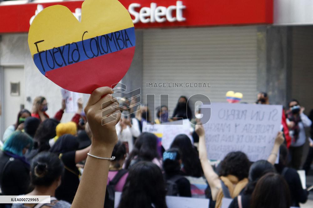 Colombians Protest Against Tax Reform in Their Country - Mexico City