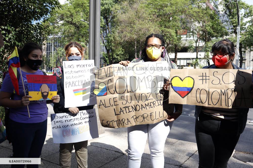 Colombians Protest Against Tax Reform in Their Country - Mexico City