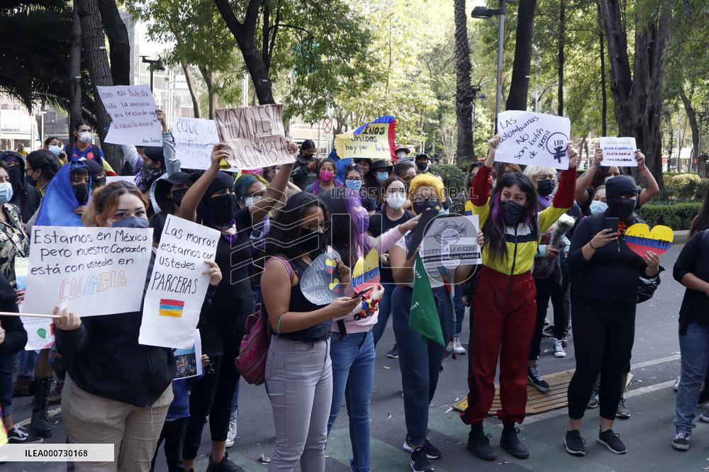 Colombians Protest Against Tax Reform in Their Country - Mexico City