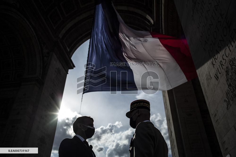 Macron at ceremony for 76th anniversary of WWII victory - Paris