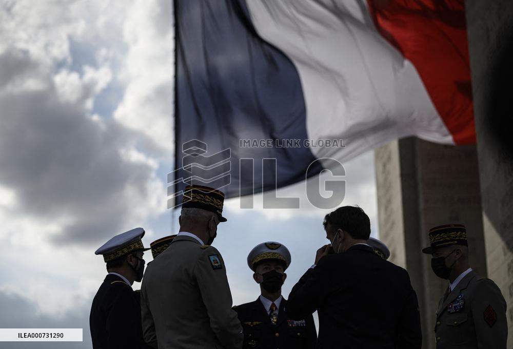 Macron at ceremony for 76th anniversary of WWII victory - Paris