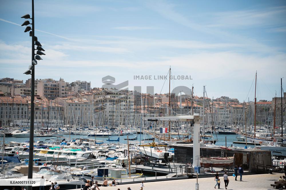 General view of the port of Marseille I - Marseille