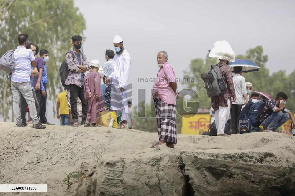 Bangladeshi Home Bound People