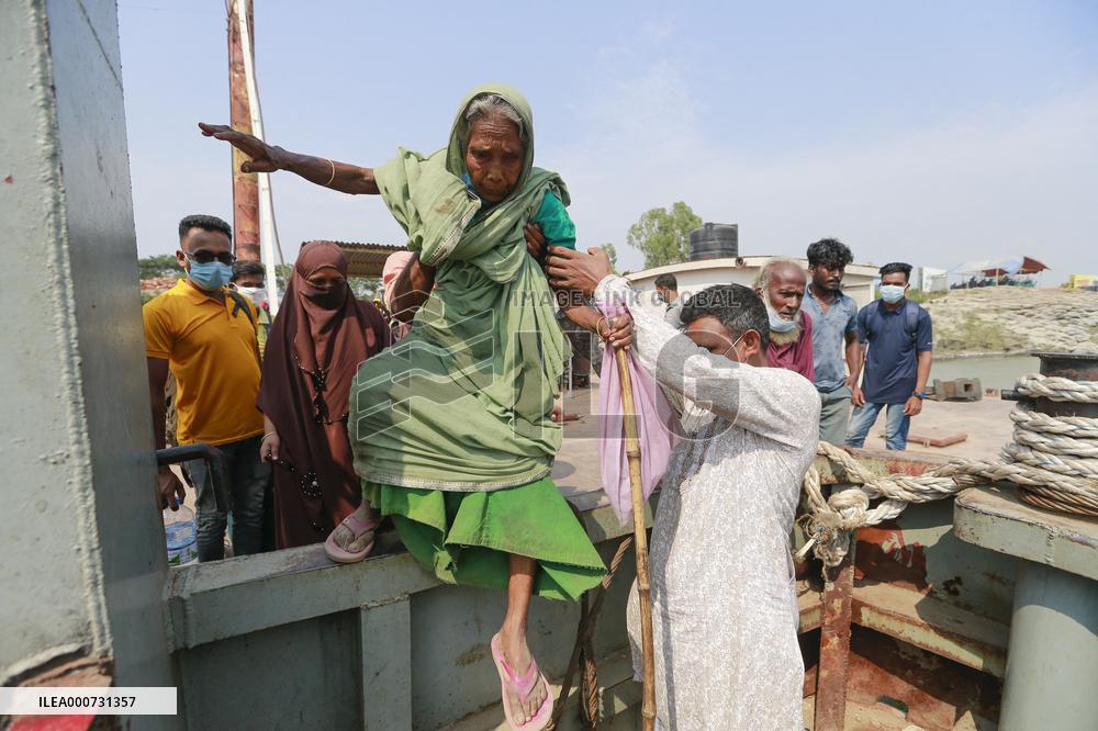 Bangladeshi Home Bound People