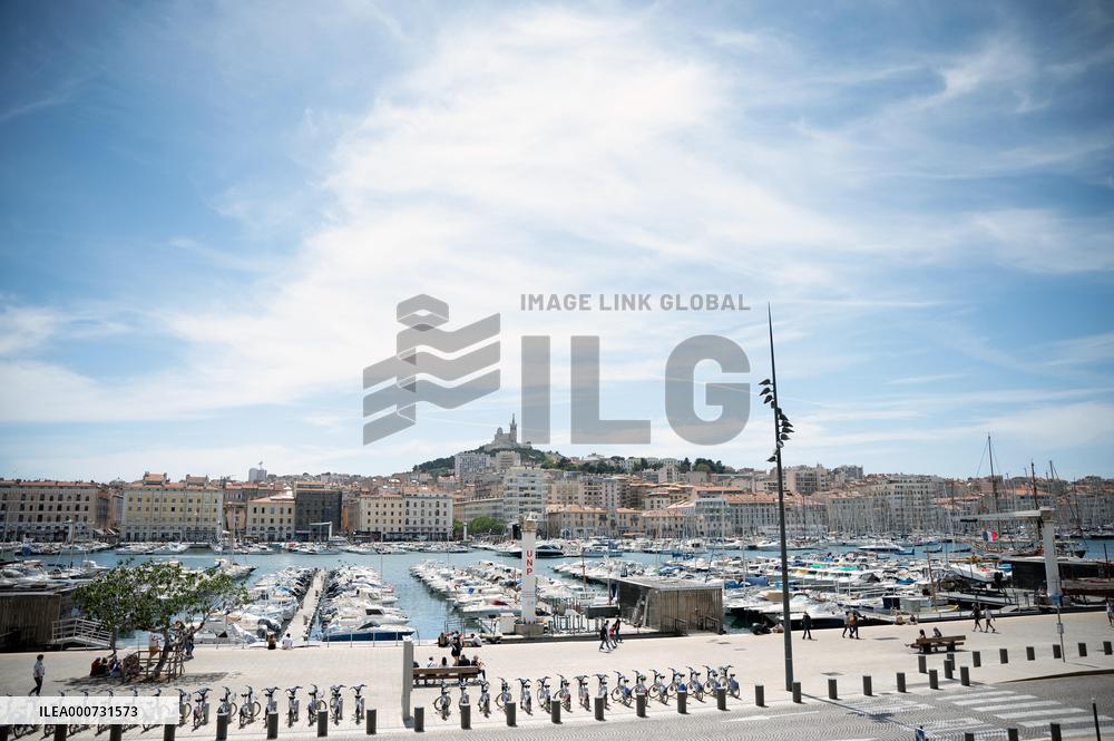 General view of the port of Marseille I - Marseille