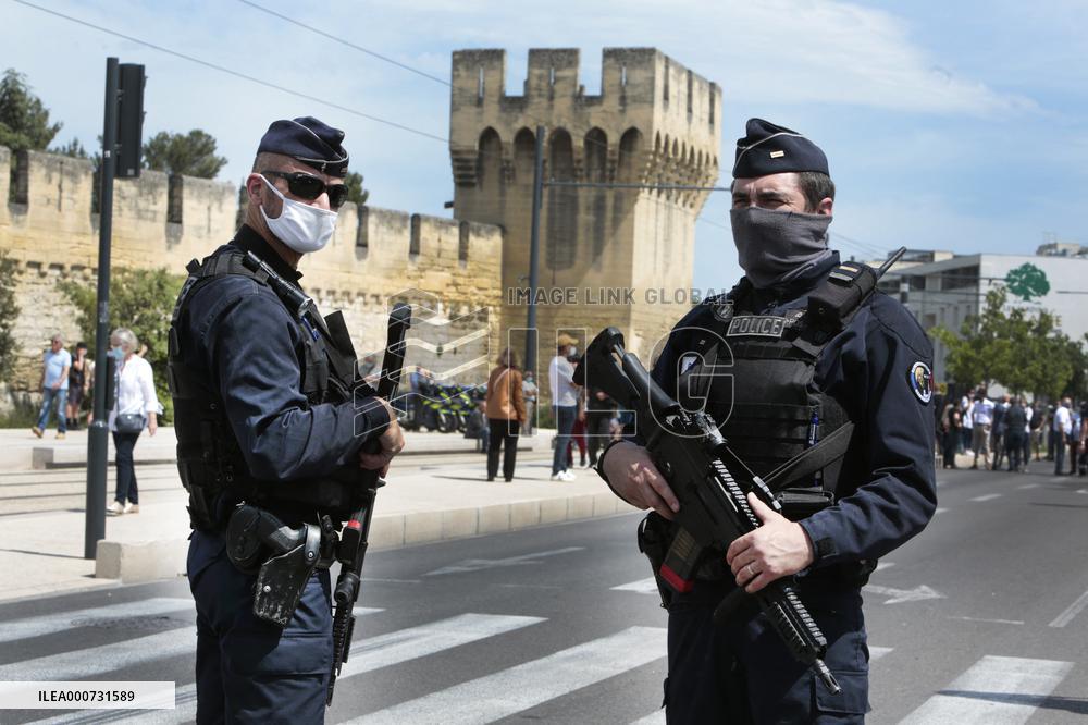 Police Research The Killer Of Police Officer - Avignon