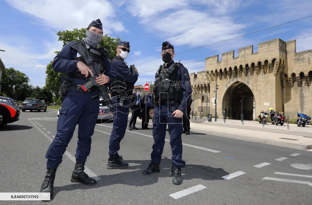 Police Research The Killer Of Police Officer - Avignon