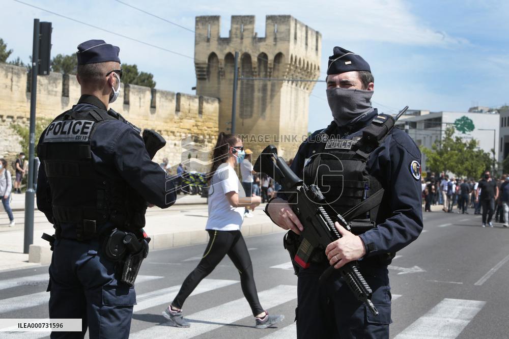 Police Research The Killer Of Police Officer - Avignon