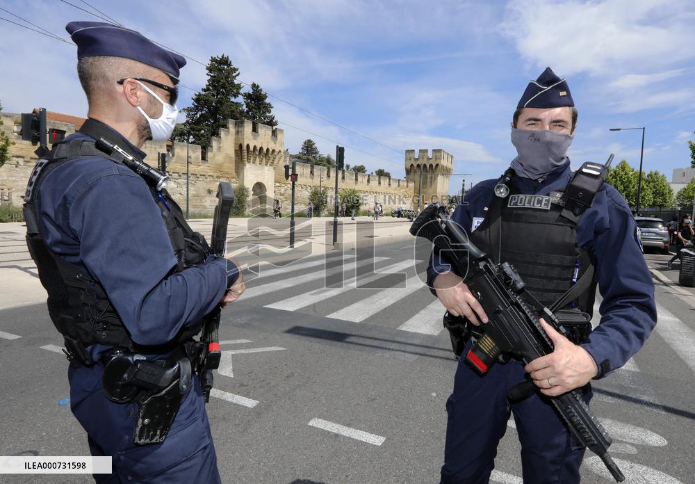 Police Research The Killer Of Police Officer - Avignon