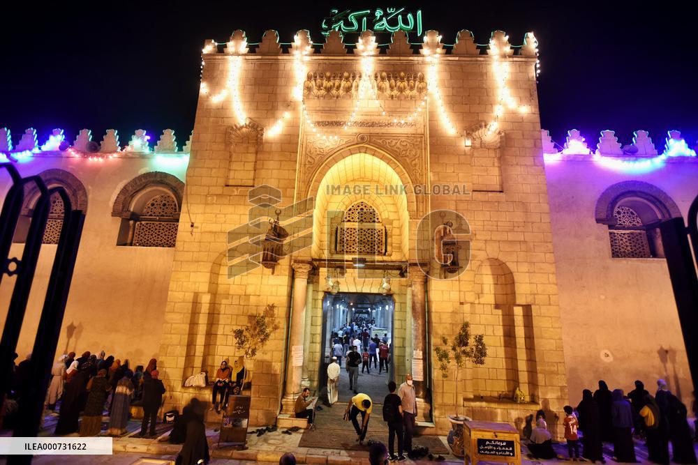 Ramadan At Amr Ibn Al-Aas Mosque In Cairo - Egypt