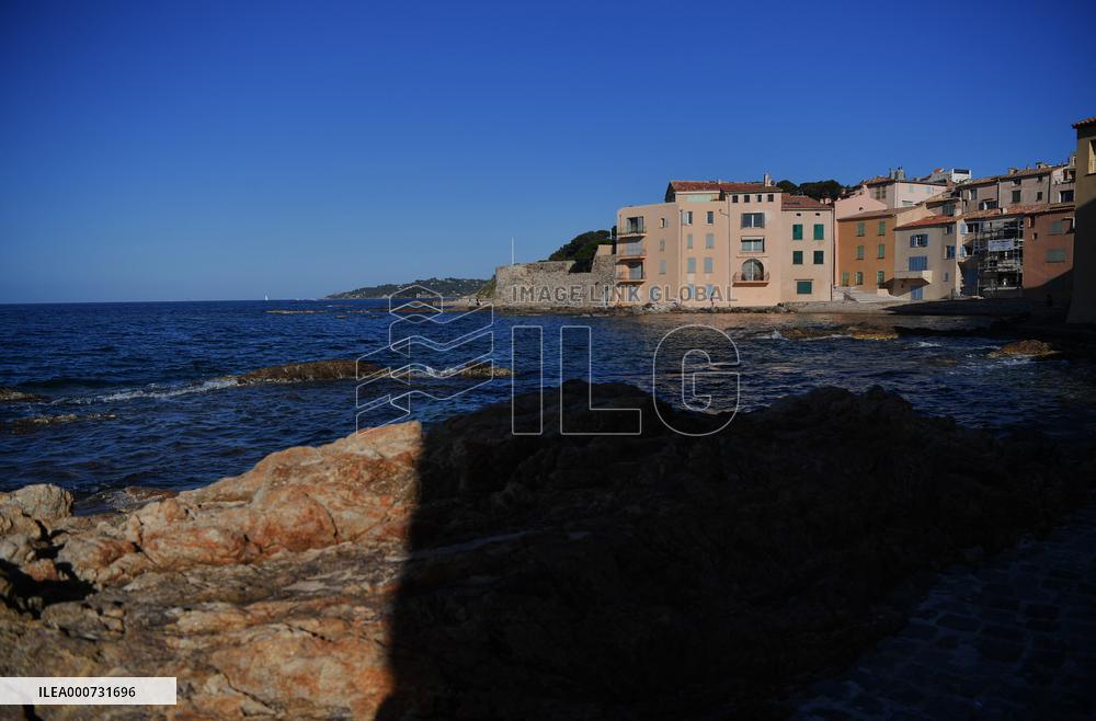 Manufacture Of Tropezian Sandals - Saint-Tropez