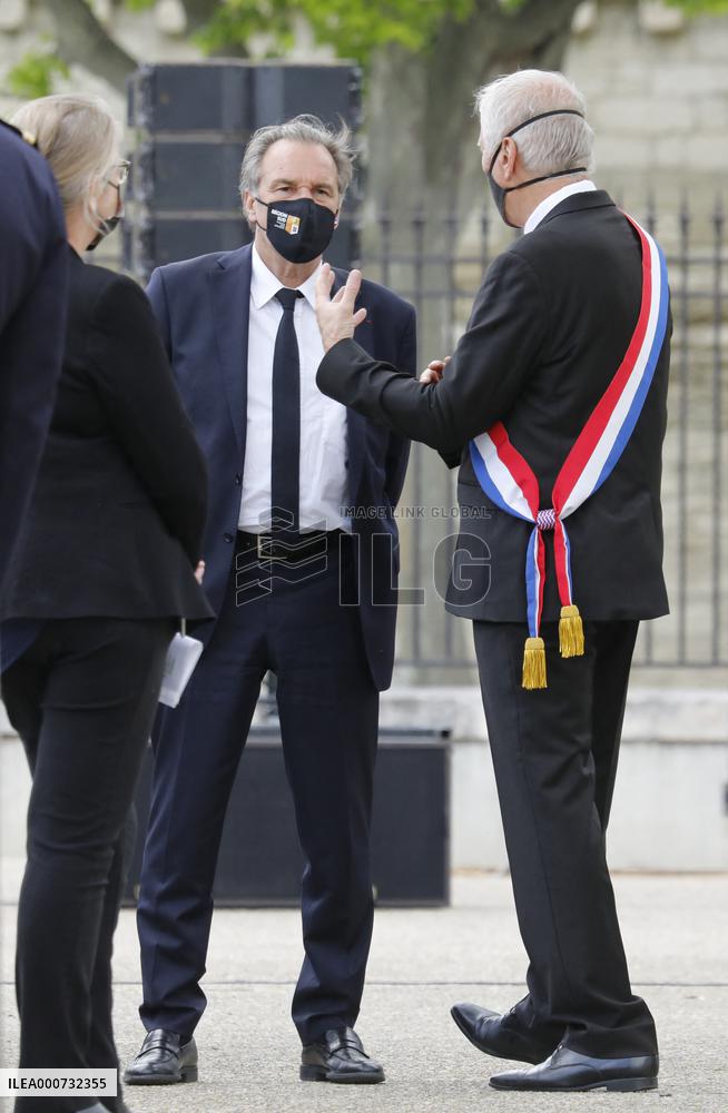 Tribute to police officer killed in Avignon - South of France