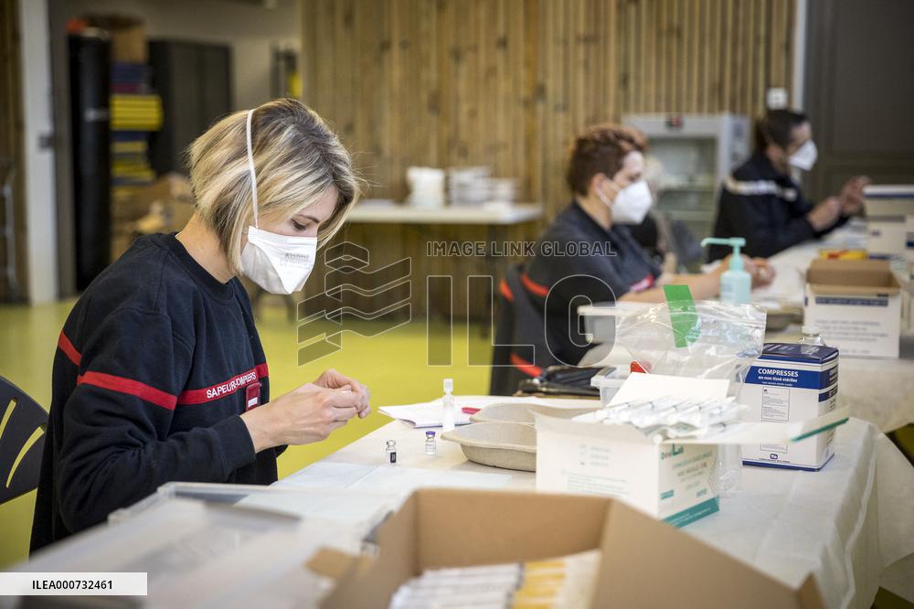 Covid-19 Vaccination Center - Jouy le Moutier