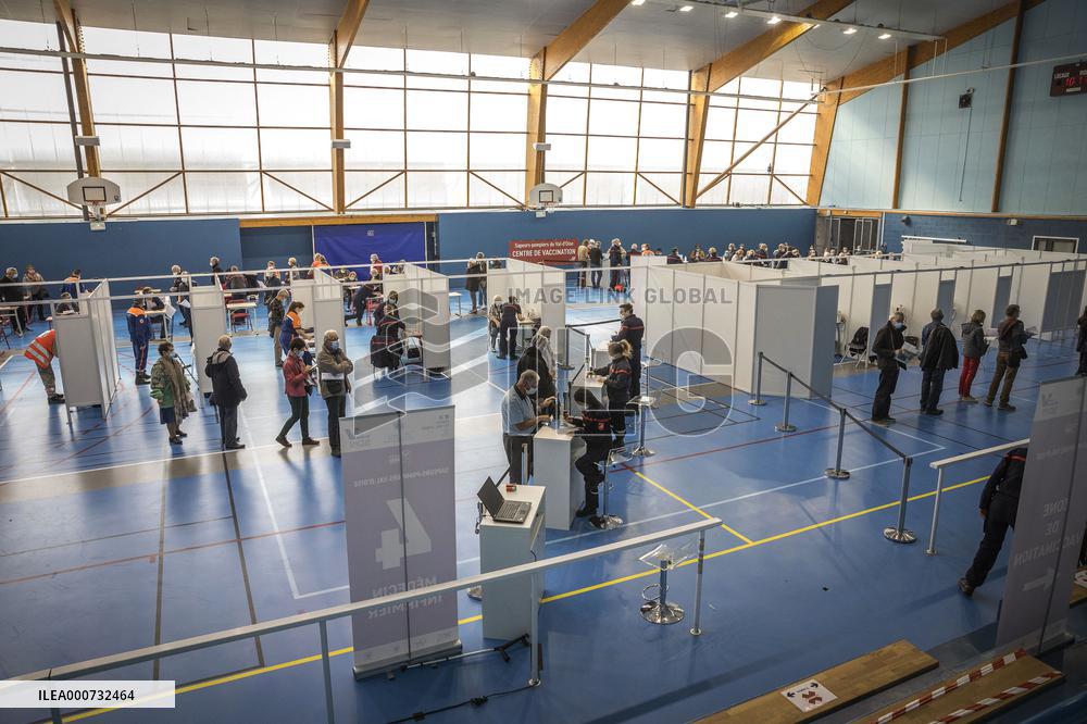 Covid-19 Vaccination Center - Jouy le Moutier