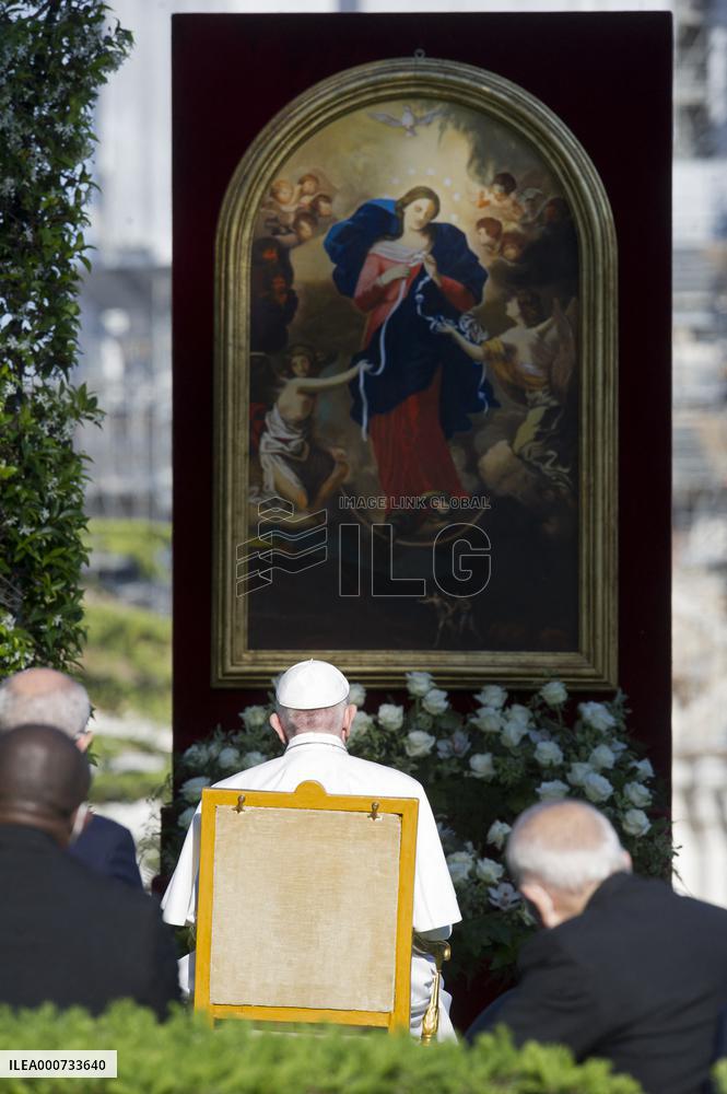 Pope Francis Leads A Prayer - Vatican