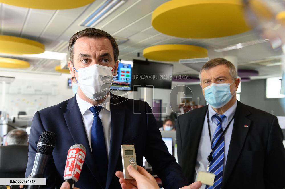 Olivier Veran Visits The Regulation Room Of The SAMU At Necker