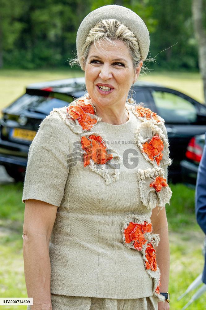 Queen Maxima Paid A Working Visit To A Dairy Farm - Lettele