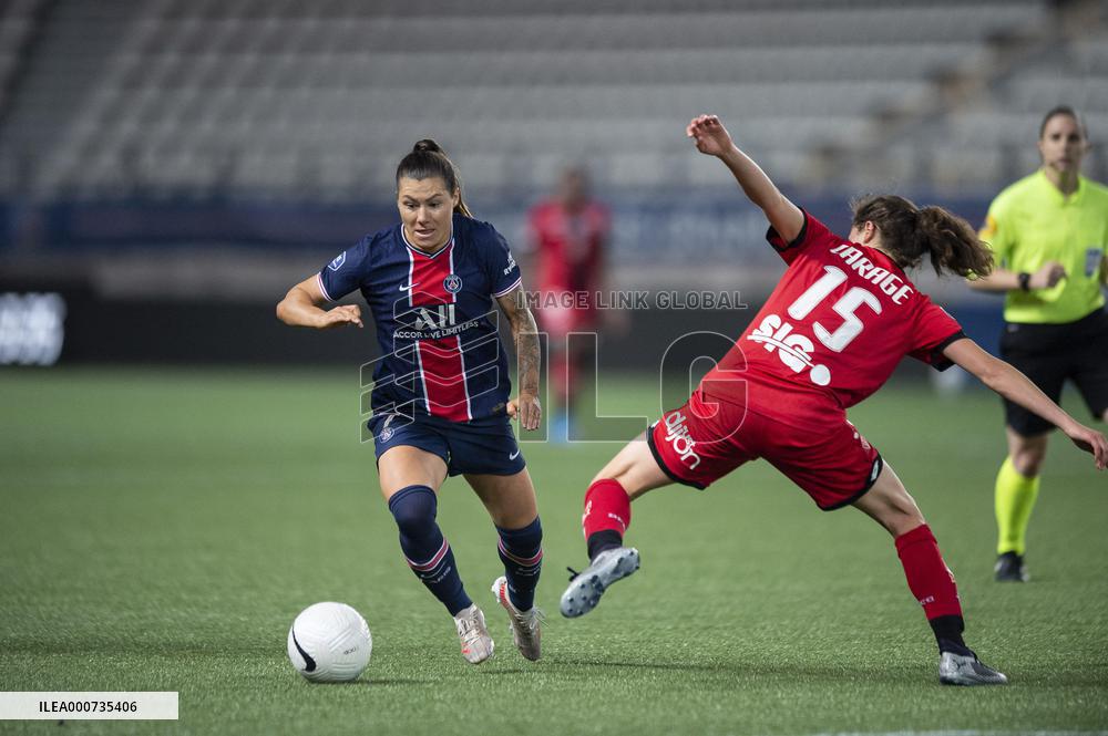 French Women PSG Team Celebrates Victory - Paris